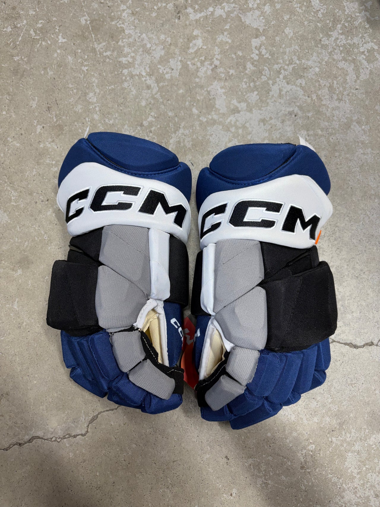15” CCM HGPJSPP Tampa Bay Lightning Hockey Gloves (New) NHL Prostock