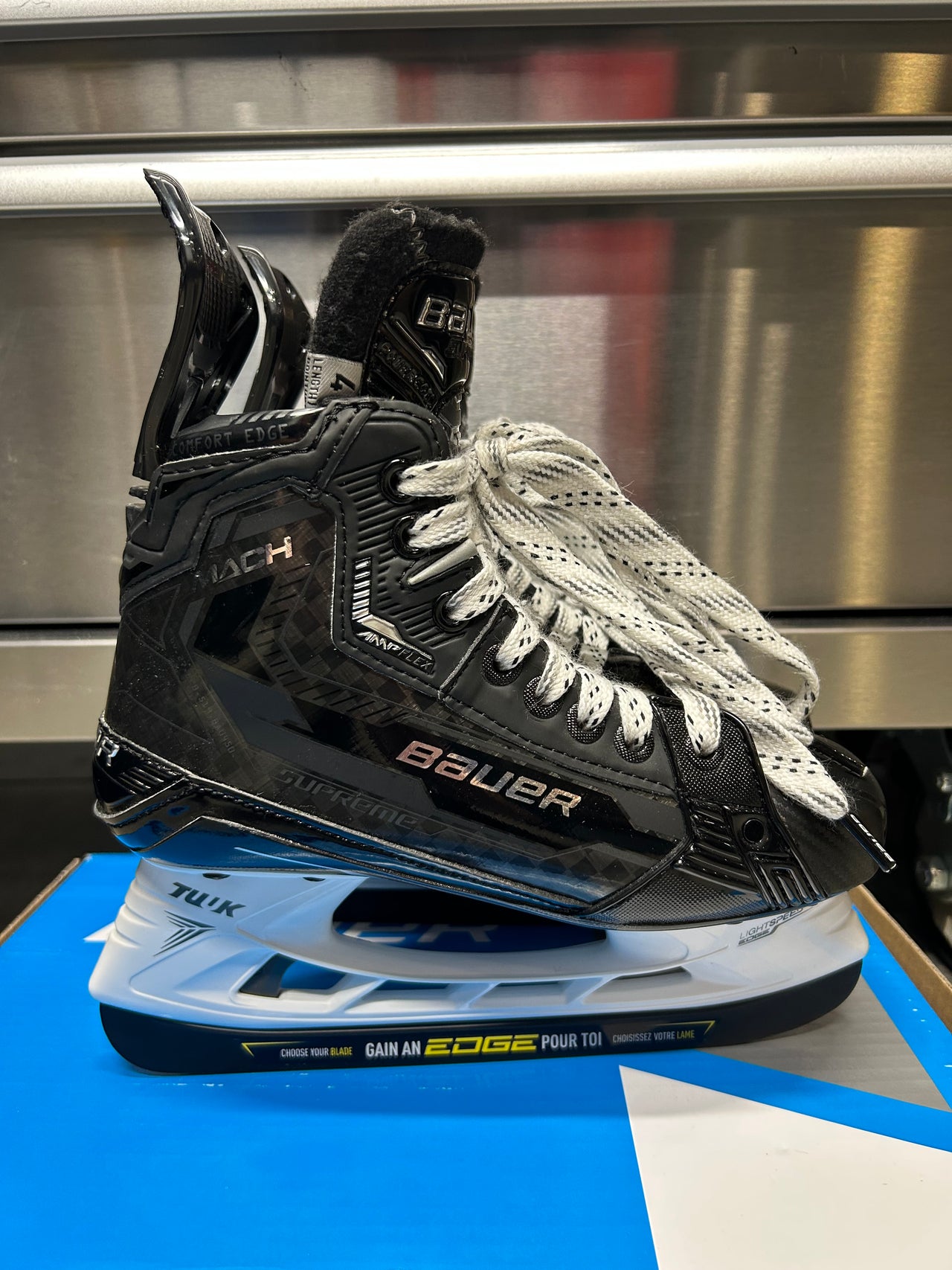 Bauer Supreme Mach Skate Size 4 Fit 1 NCAA Pro Stock (New)