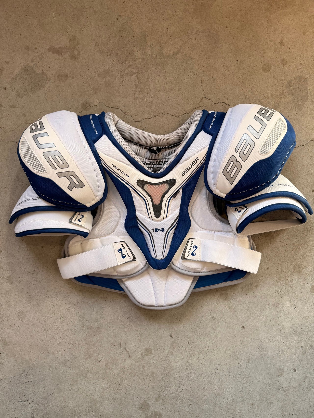 Bauer Nexus 1N Pro Stock Shoulder Pads Sr Extra Large New