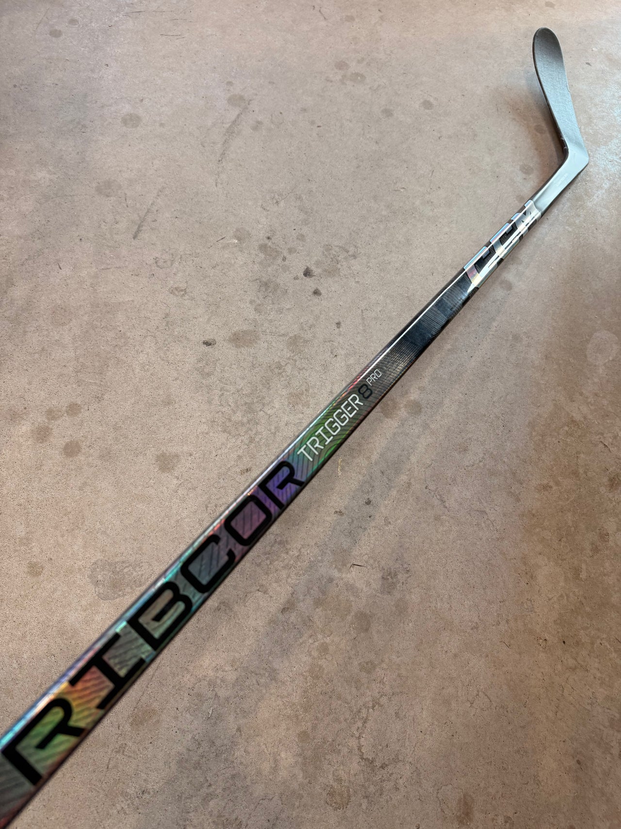 Left Hand 75 Flex P28 CCM Trigger 8 Pro Used