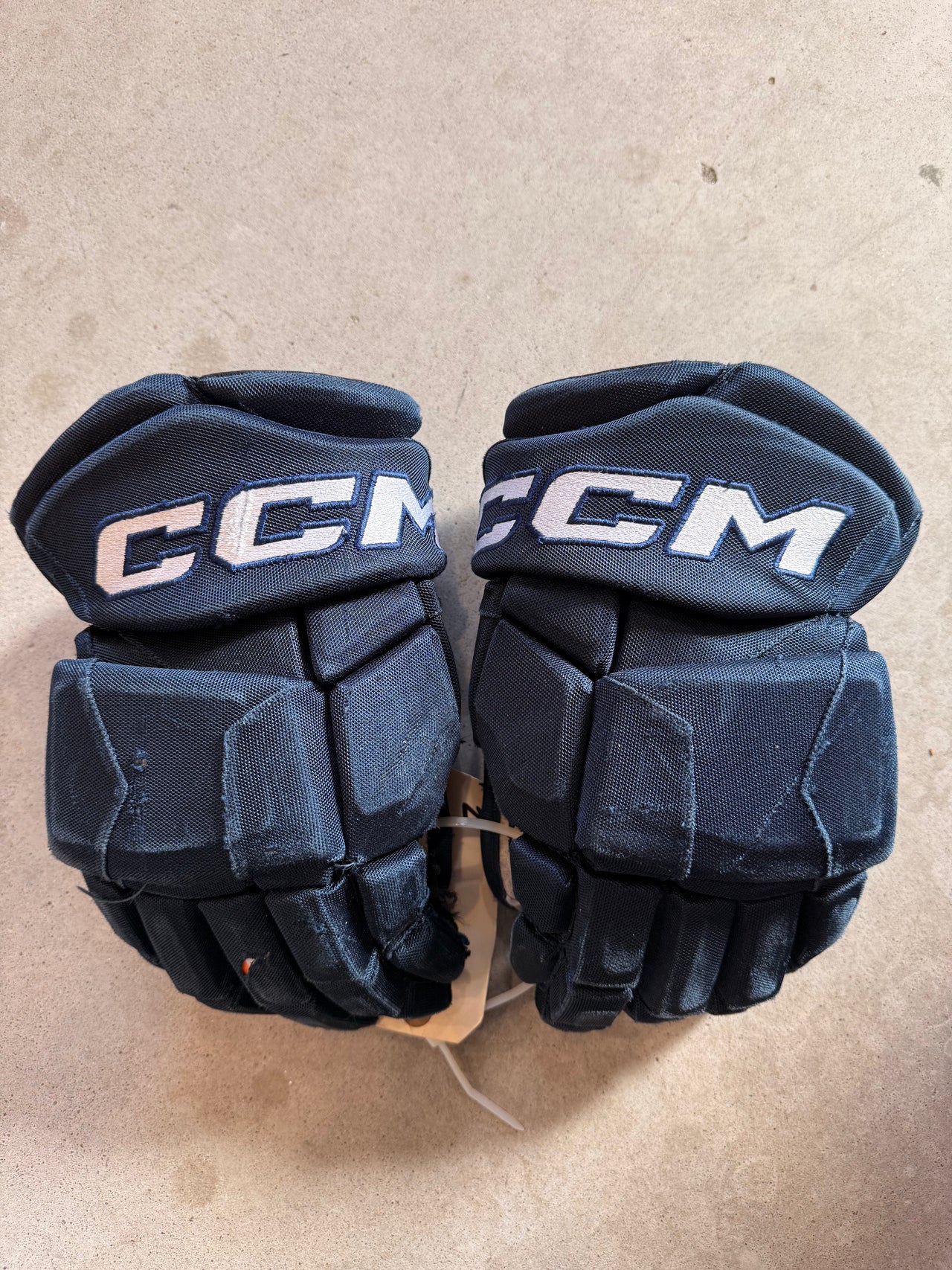 14” CCM HGJSCHLPP QMJHL Hockey Gloves Used
