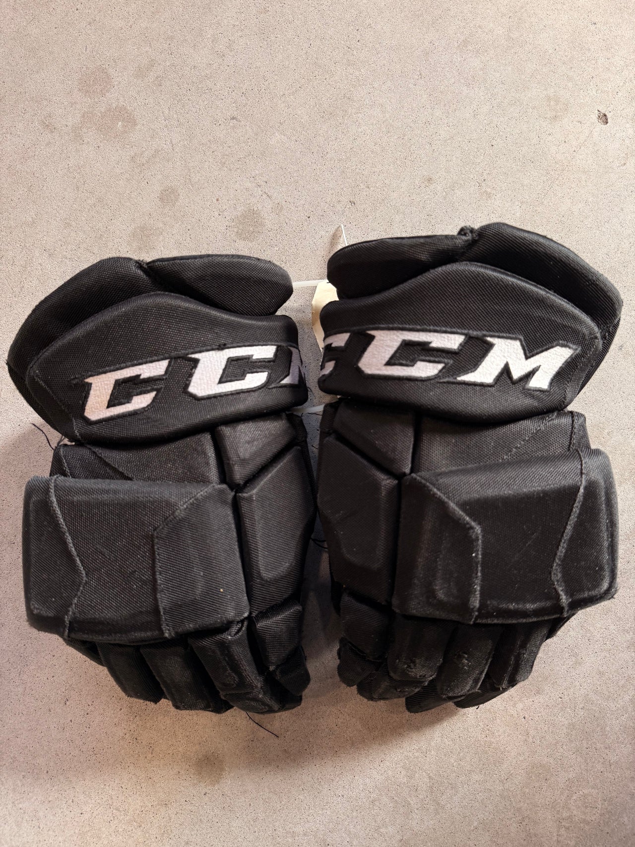 14” CCM HGJSCHLPP QMJHL Hockey Gloves Used