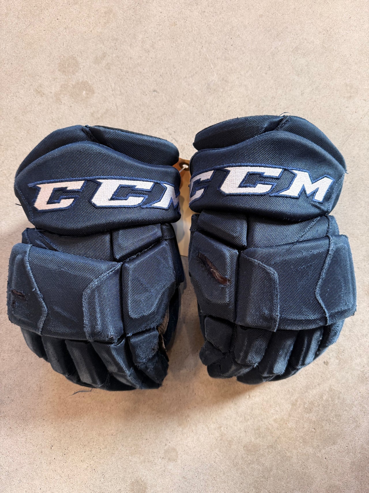 14” CCM HG42PP QMJHL Hockey Gloves Used