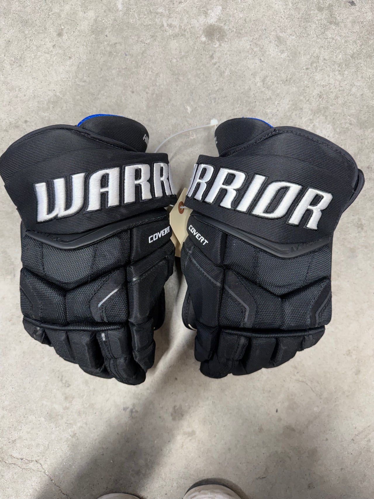14” Warrior Covert QRL Dallas Stars Hintz Hockey Gloves Like New