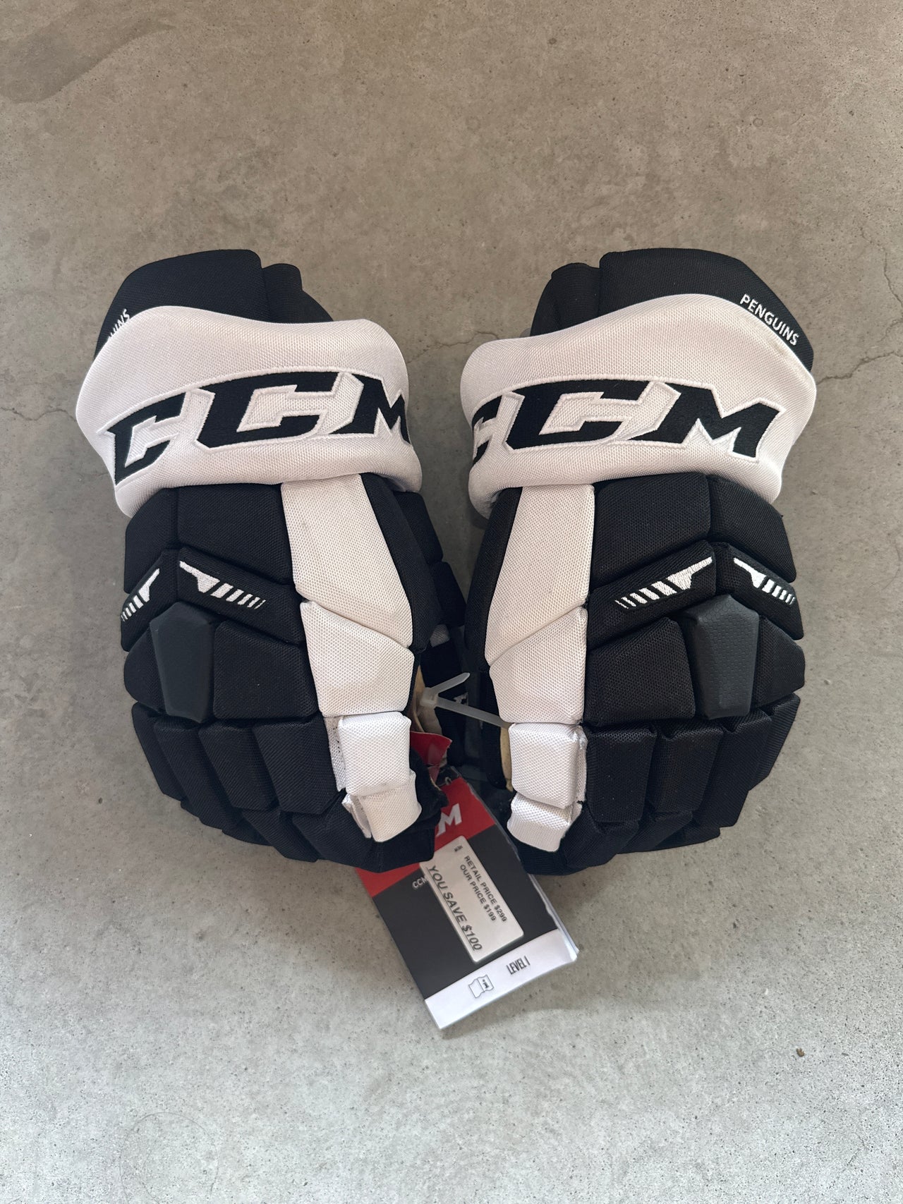 14” CCM HGTK Custom Pro Pittsburgh Penguins Hockey Gloves New