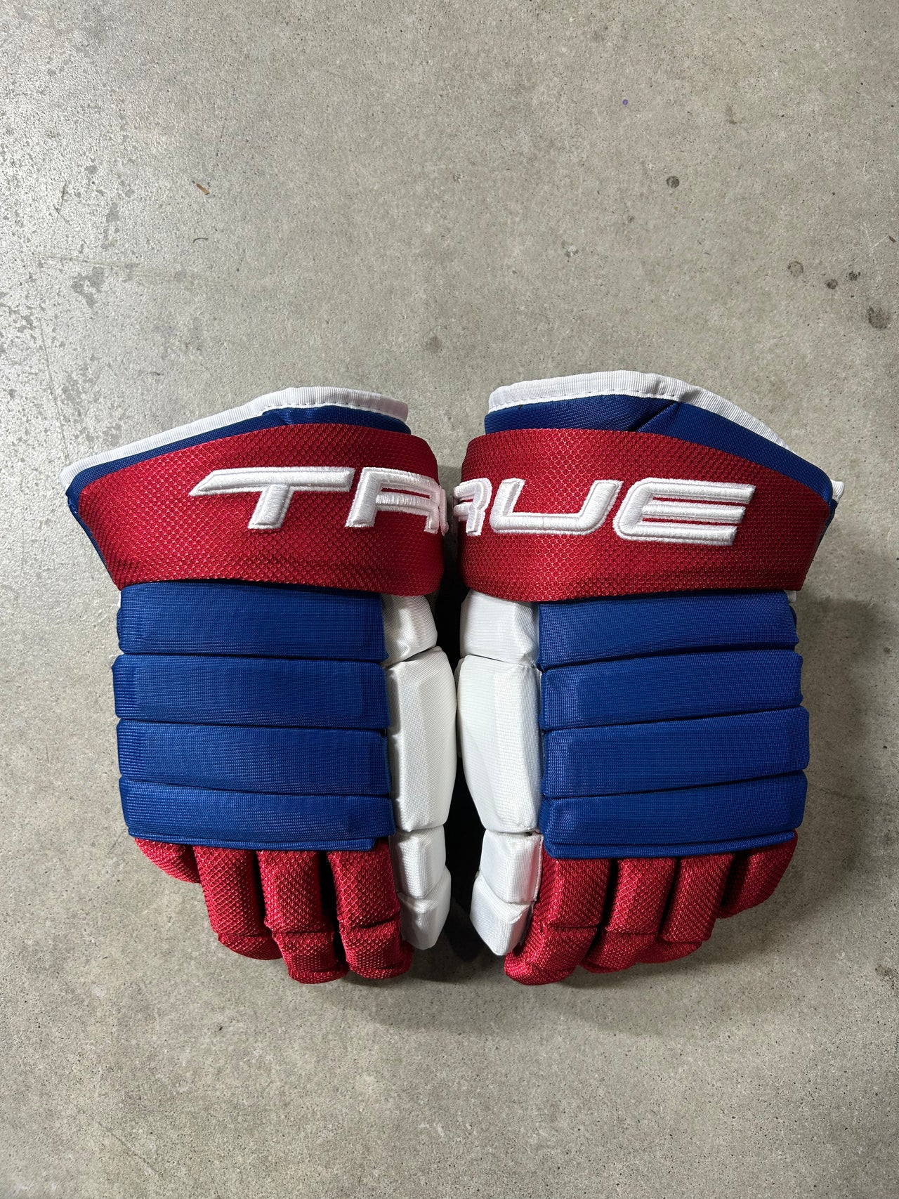 14” True 4 Roll Pro Montreal Canadiens Pro Stock Hockey Gloves (New)