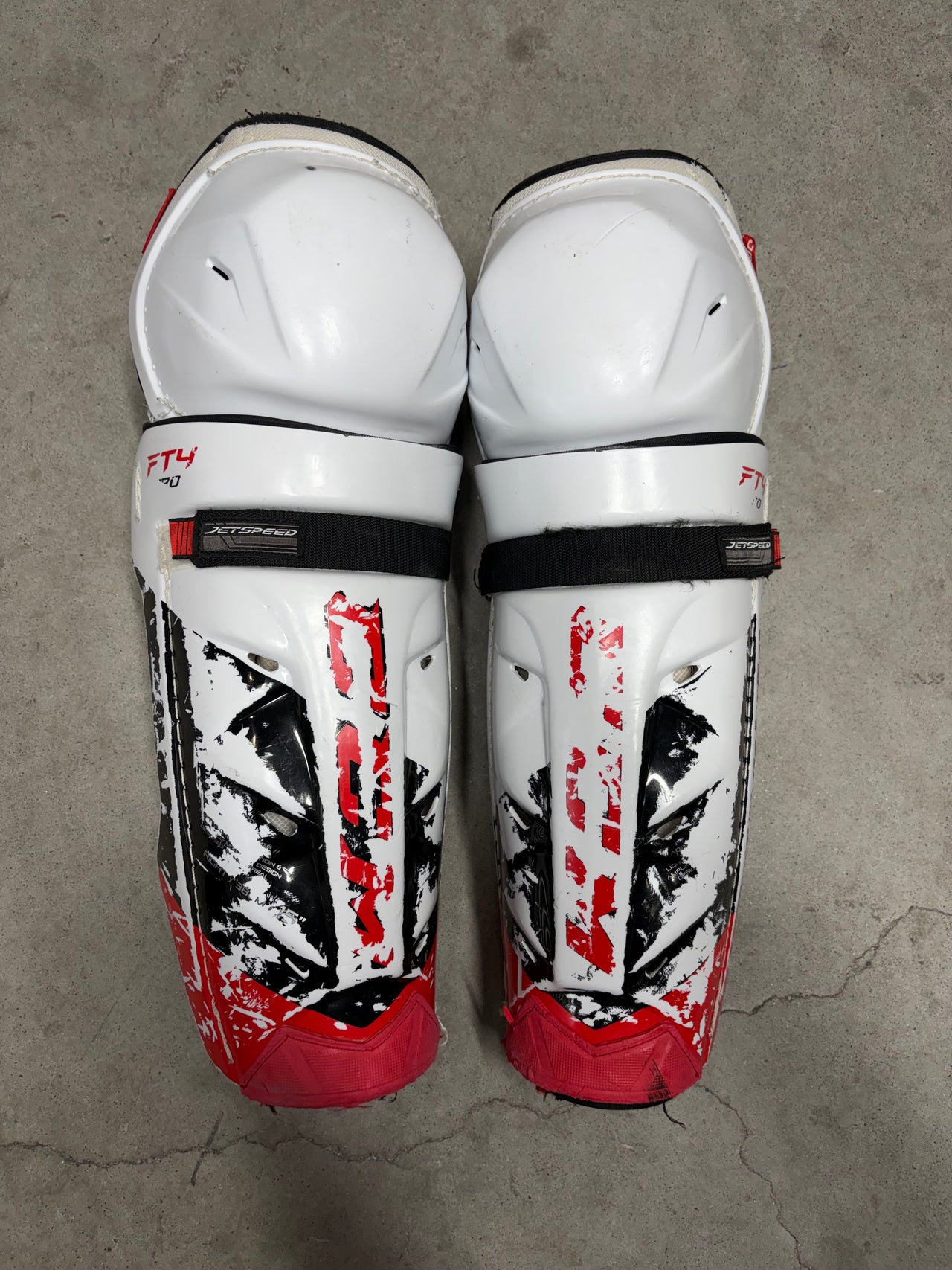 15” Senior CCM FT4 Pro Shin Guards NHL Washington Capitals (Used) Pro Stock