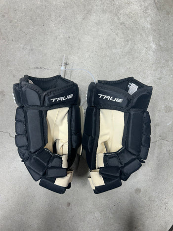 14” True Catalyst 9X Pro Stock Hockey Gloves Dallas Stars ( New )