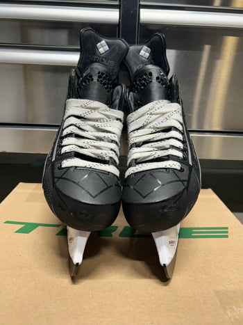 True Hzrdus Pro Skate Size 5 NCAA Pro Stock (New)