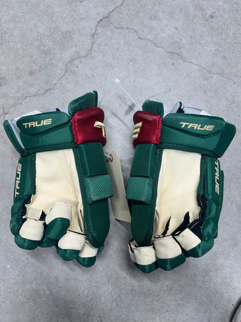 13.5” True Catalyst 9X Pro Stock Hockey Gloves Minnesota Wild ￼ (New)