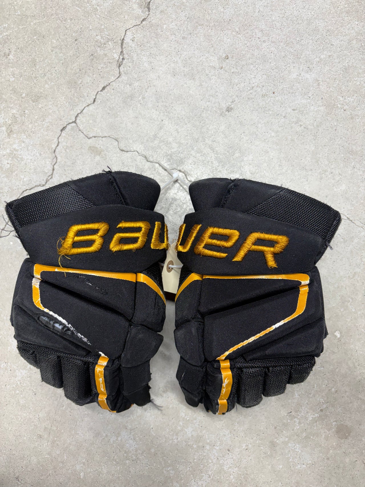 14” Bauer Vapor Hyperlite Gloves NCAA Used
