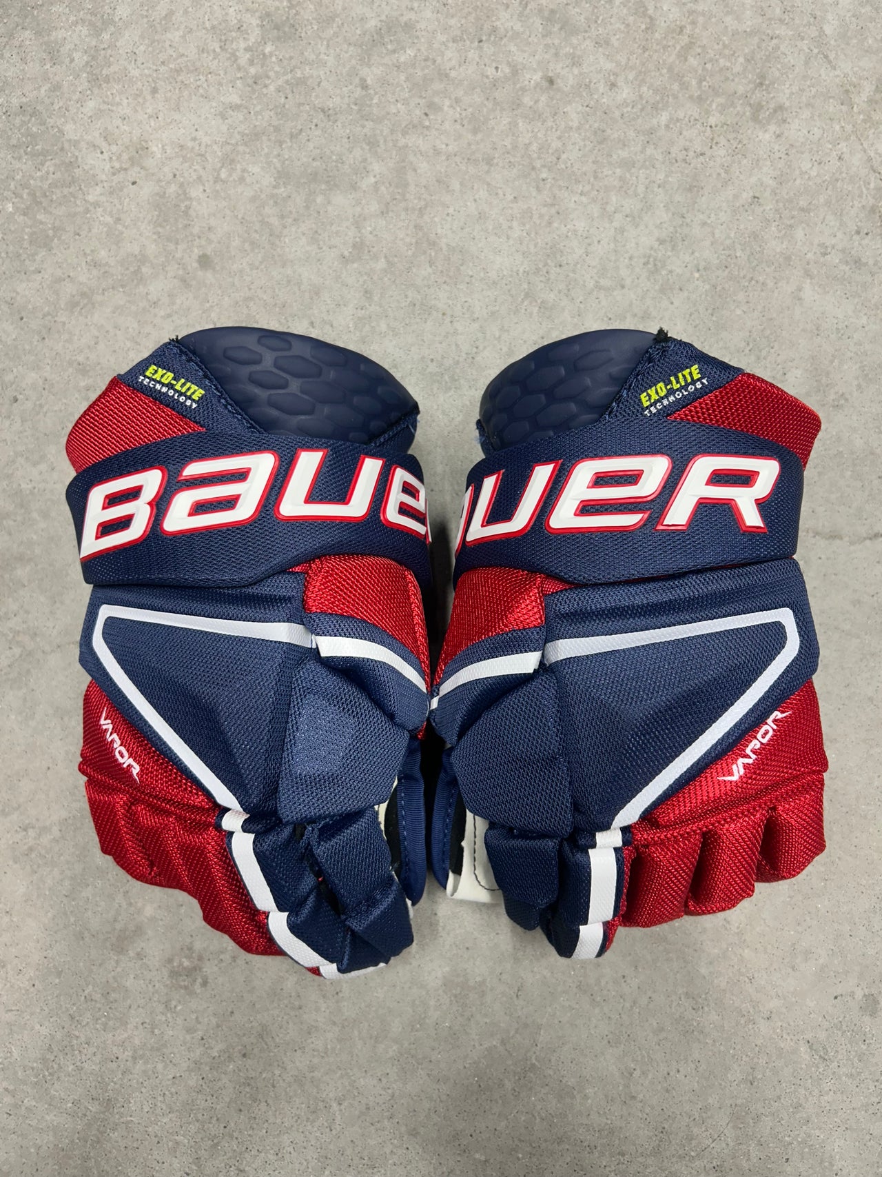12” Bauer Vapor Hyperlite Gloves New