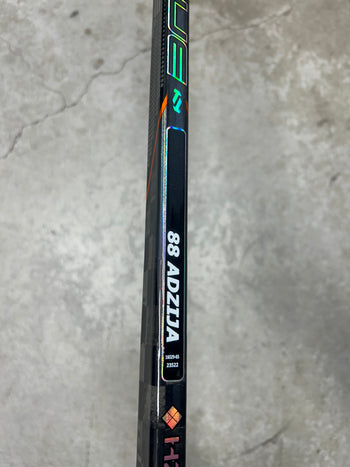 Left Hand Intermediate 65 Flex P29 True Hzrdus 9x4 (New) PWHL Pro Stock