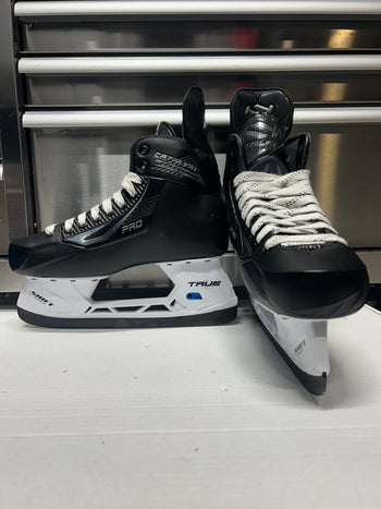 True Catalyst Pro Skate Size 8 NHL Pro Stock (New)