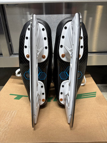 True Catalyst Pro Skate Size 7 Regular Width OHL Pro Stock (New)