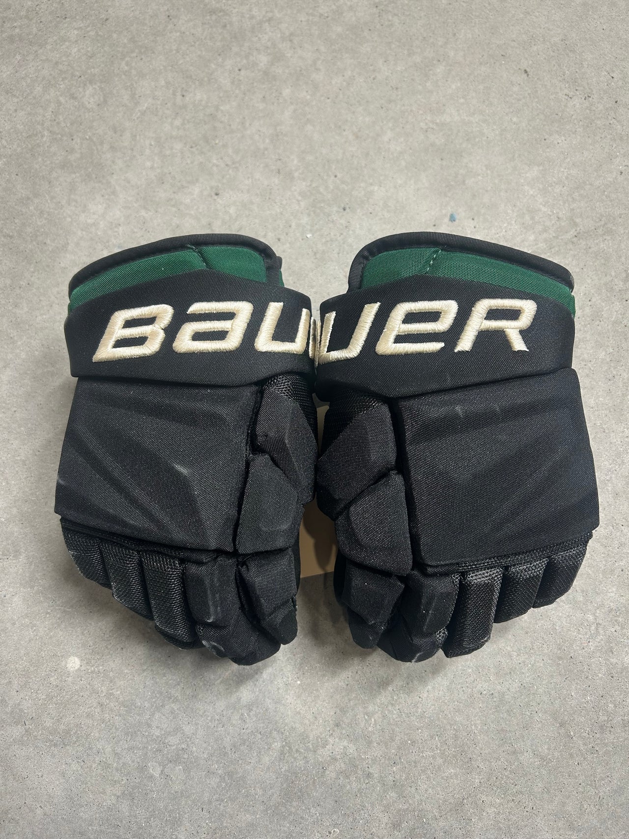 14 Bauer Vapor Hyperlite Arizona Coyotes Gloves Pro Stock Game New