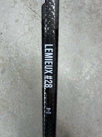 Left Hand 77 Flex P28M Bauer Flylite (Like New) Pro Stock