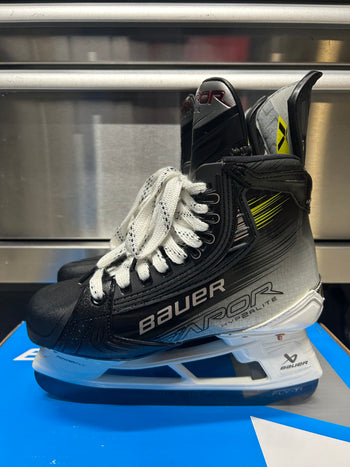 Bauer Hyperlite 2 Skate Size 4 Fit 1 NCAA Pro Stock (New)