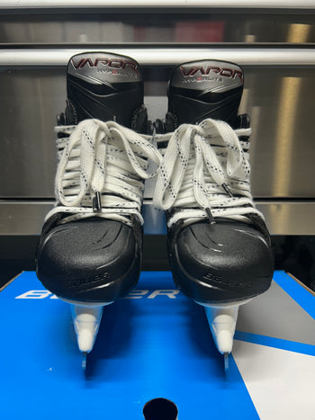Bauer Hyperlite 2 Skate Size 4 Fit 1 NCAA Pro Stock (New)