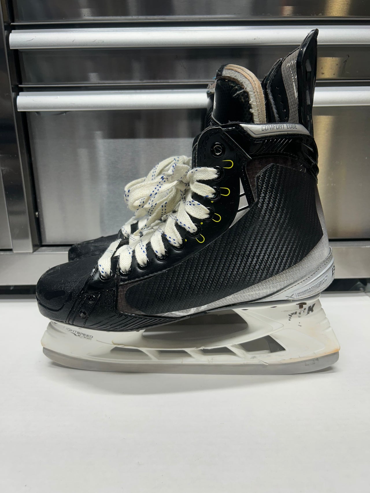 Bauer Hyperlite Skate Size 8 FIT 1 AHL Pro Stock