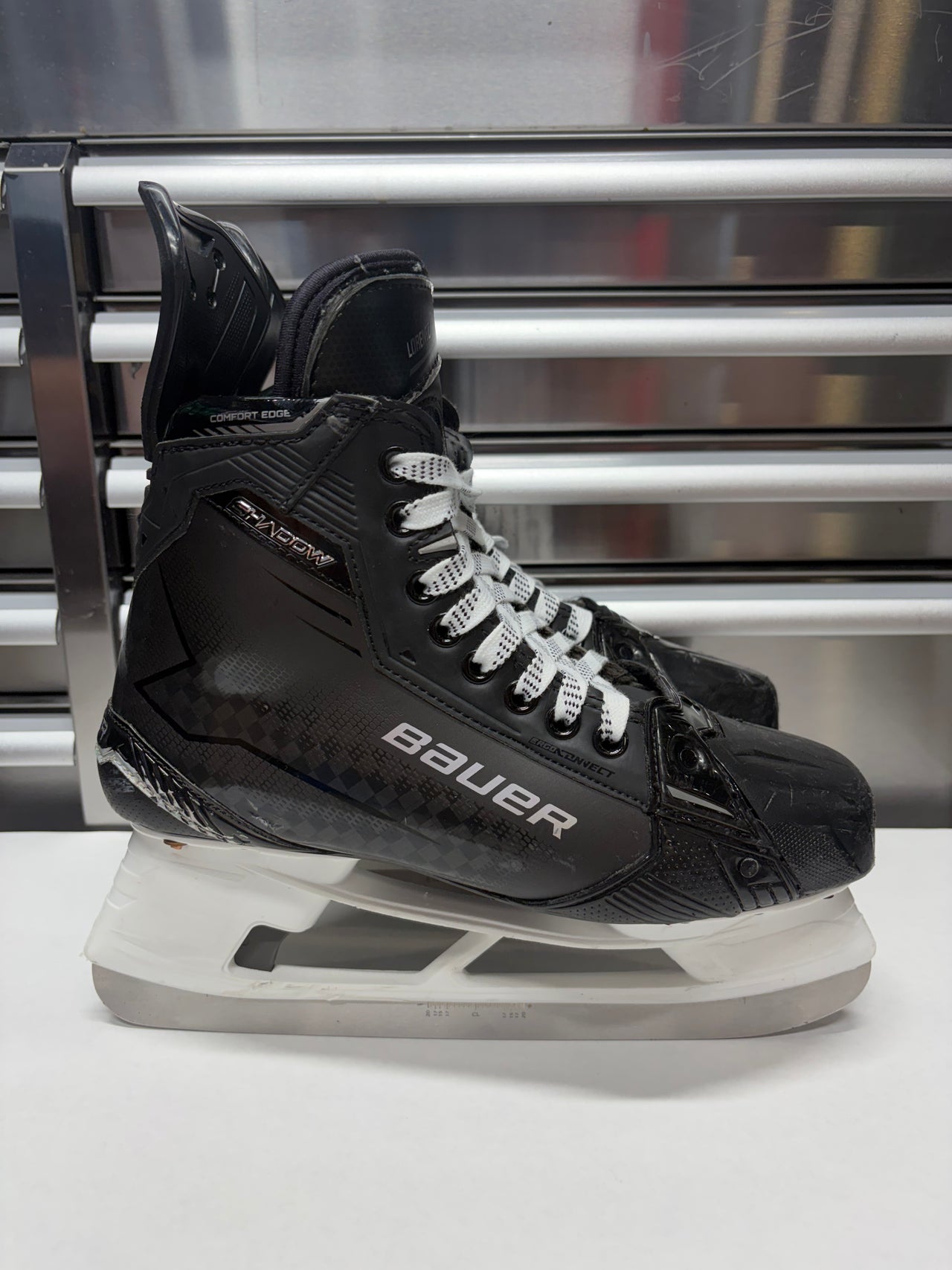 Bauer Shadow Skate Size 9 FIT 2 (Used) TORONTO MAPLE LEAFS Pro Stock