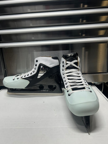 True SVH One Piece Custom Pro Goalie Skate Size 11 Regular Width Connor Hellebuyck Pro Stock (Like New)