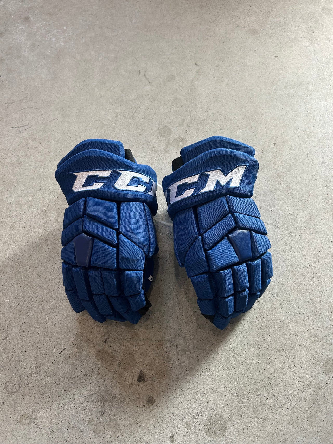 14” CCM HGTKXP Custom Hockey Gloves New