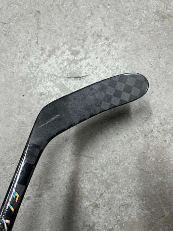 Right Hand 70 Flex P28M Bauer Flylite (Used) KHL Pro Stock