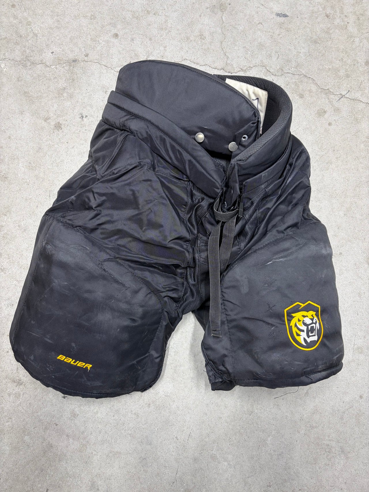 Medium Bauer Custom Pro Colorado College Hockey Pants (Used)