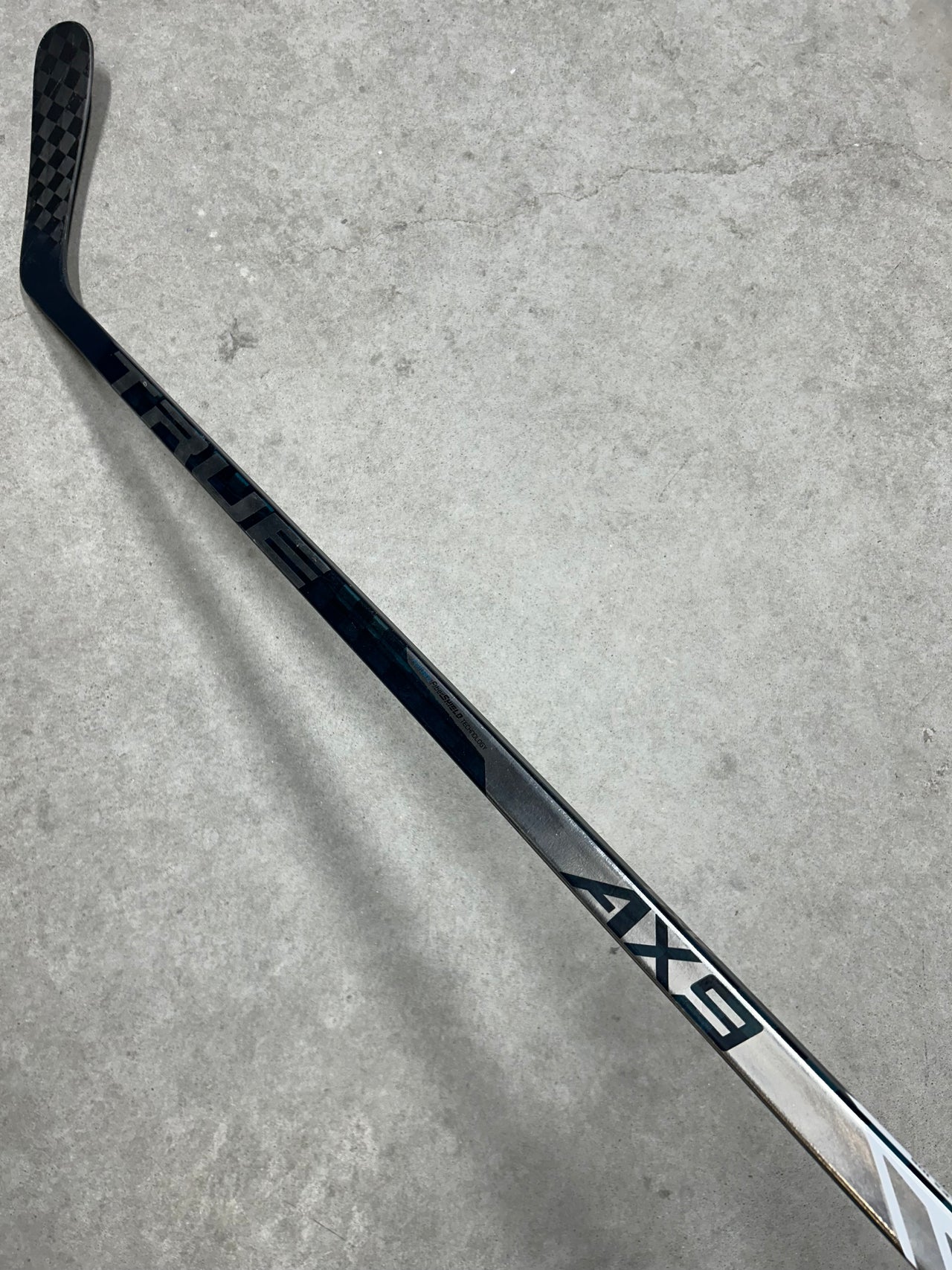 Right Hand 105 Flex P92 True AX9 (New) Pro Stock NHL