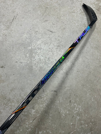 Right Hand Intermediate 60 Flex P28 True Hzrdus 9x4 (New) PWHL Pro Stock