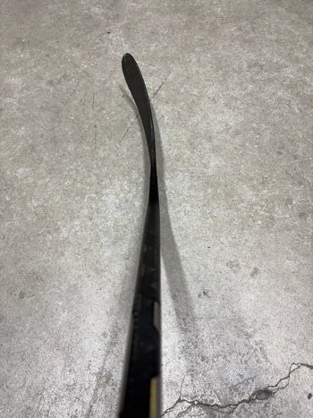 Right Hand 95 Flex P28M CCM Ribcor Trigger 9 (Like New)