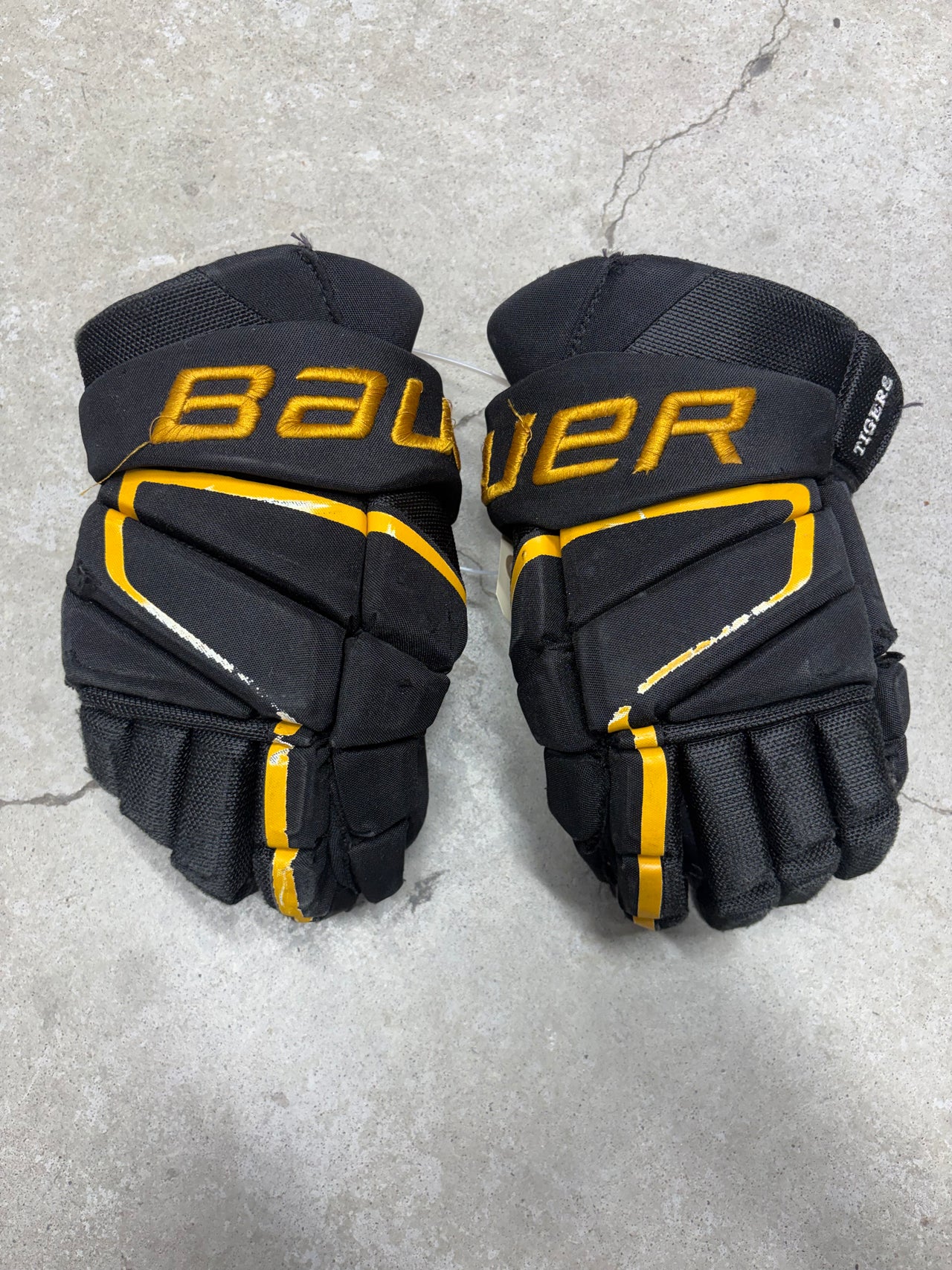 14” Bauer Vapor Hyperlite Gloves NCAA Used