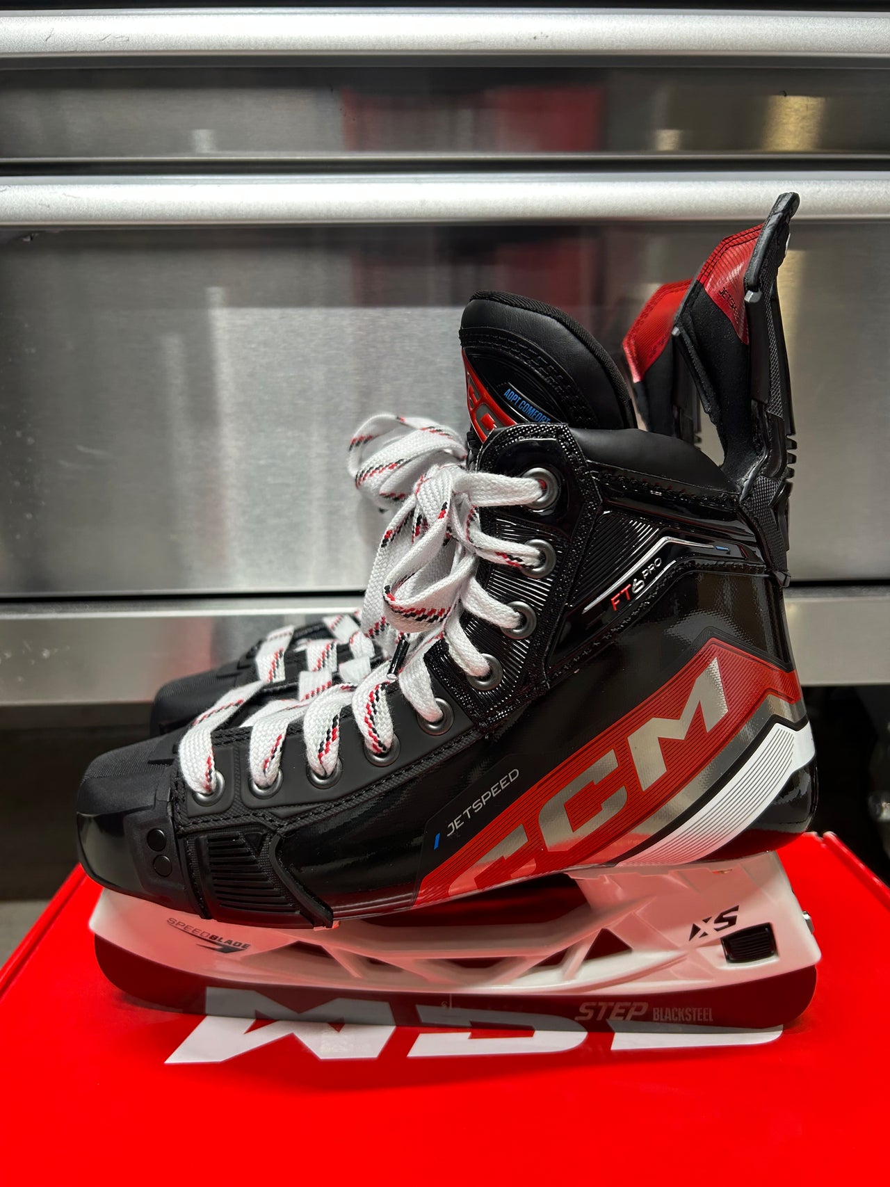 CCM Jetspeed FT6 Pro Skate Size 5 Tapered Fit Pro Stock