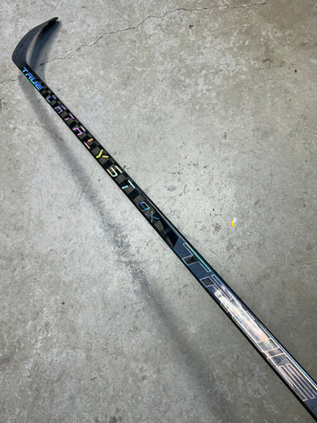 Left Hand 85 Flex P28 TRUE Catalyst 9x NHL Pro Stock