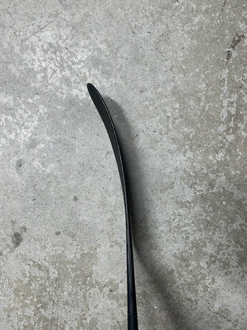 Right Hand 87 Flex P28M Bauer Flylite NHL Pro Stock (New)