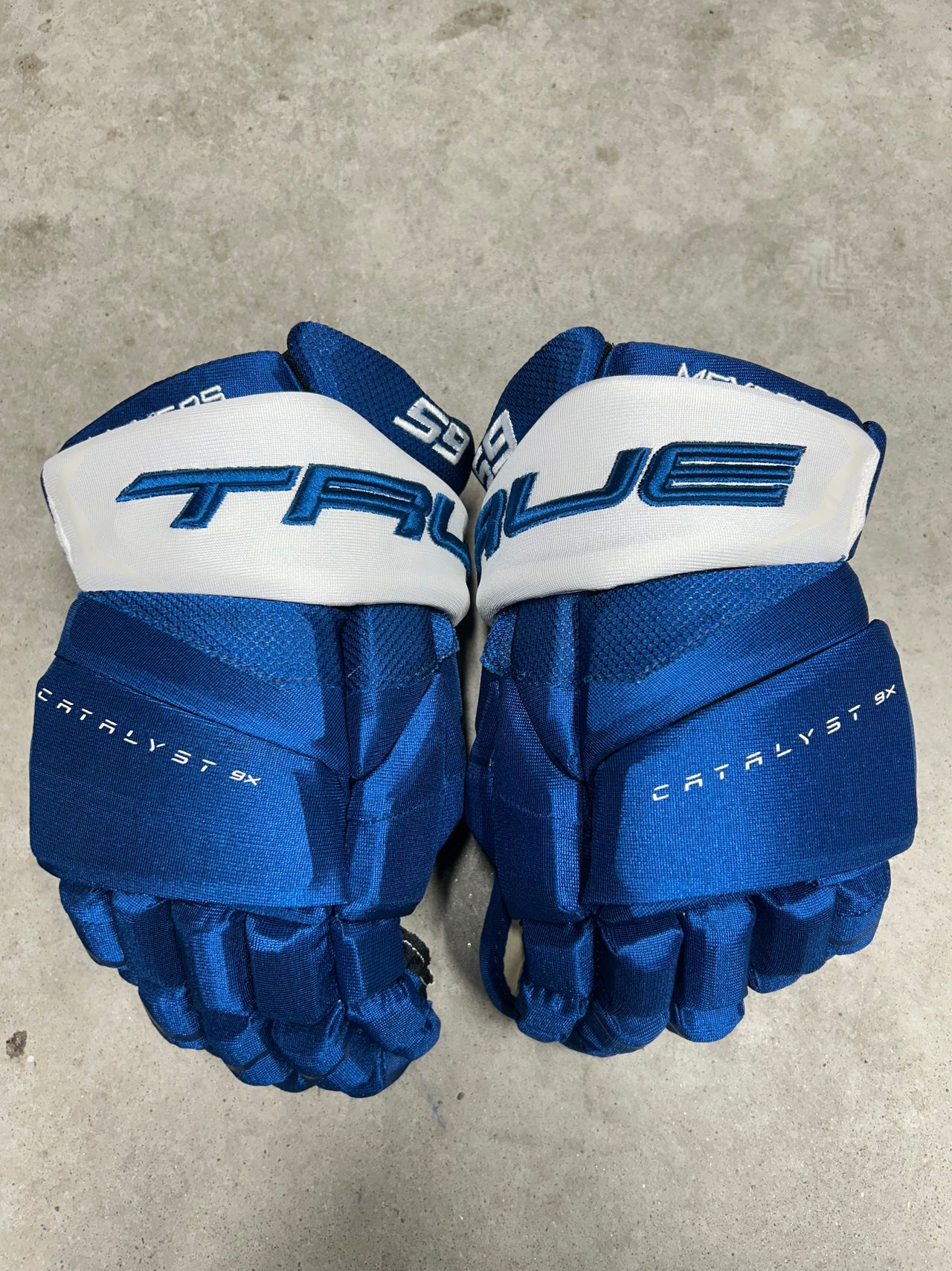 14” True Catalyst 9X Pro Stock Hockey Gloves Toronto Maple Leafs (New)