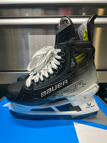 Bauer Hyperlite 2 Skate Size 4.5 Fit 3 NCAA Pro Stock (New)