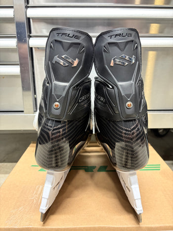 True Catalyst Pro Skate Size 7 Regular Width OHL Pro Stock (New)