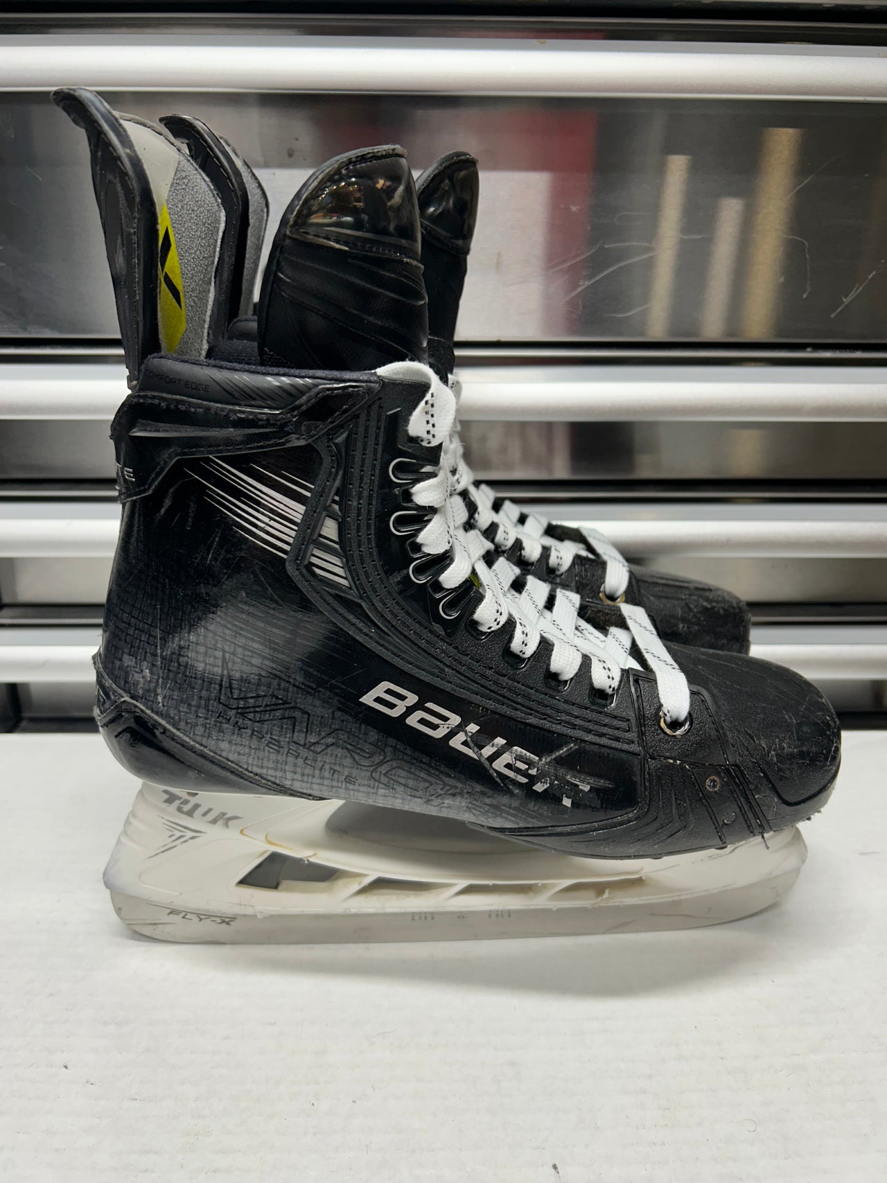 Bauer Hyperlite2 Skate Size 7.5 FIT 1 (Used) NHL Pro Stock