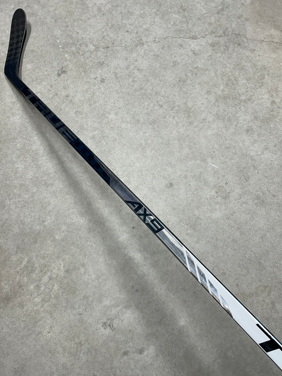 Right Hand 95 Flex P28 True AX9 (New) Pro Stock NHL - North Prostock