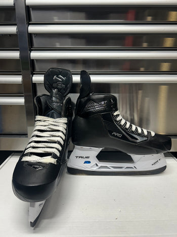 True Catalyst Pro Skate Size 10 Regular Width OHL Pro Stock (New)