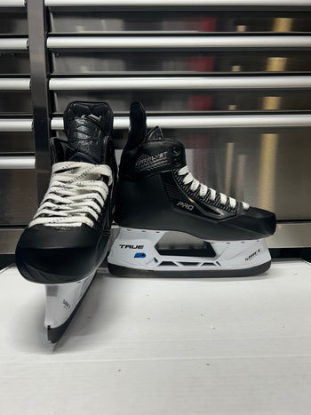 True Catalyst Pro Skate Size 8 NHL Pro Stock (New)