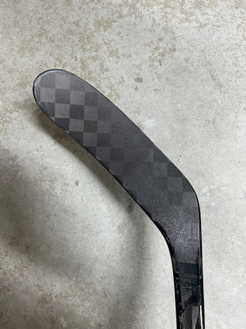 Left Hand Senior 65 Flex P28M Bauer Tracer (New) Pro Stock