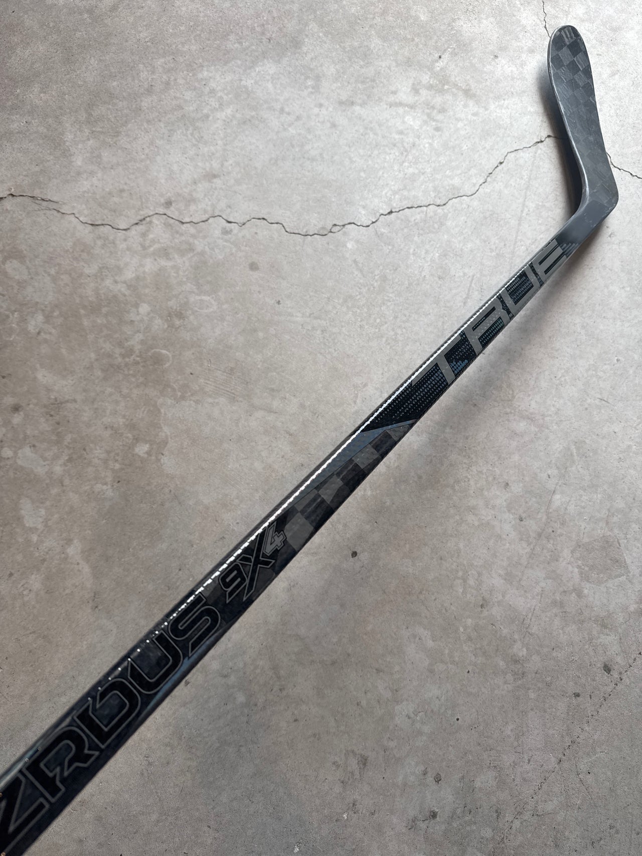 Left Hand 75 Flex P28 True Hzrdus 9X4 New