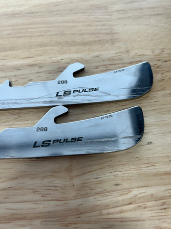 288mm Bauer LS Pulse Tampa Bay Lightning Pro Stock (Blade/Runner) (Used)
