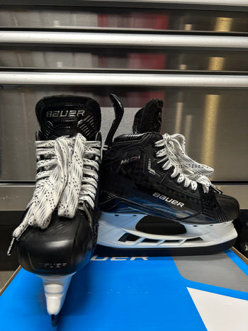 Bauer Supreme Mach Skate Size 4 Fit 1 NCAA Pro Stock (New)