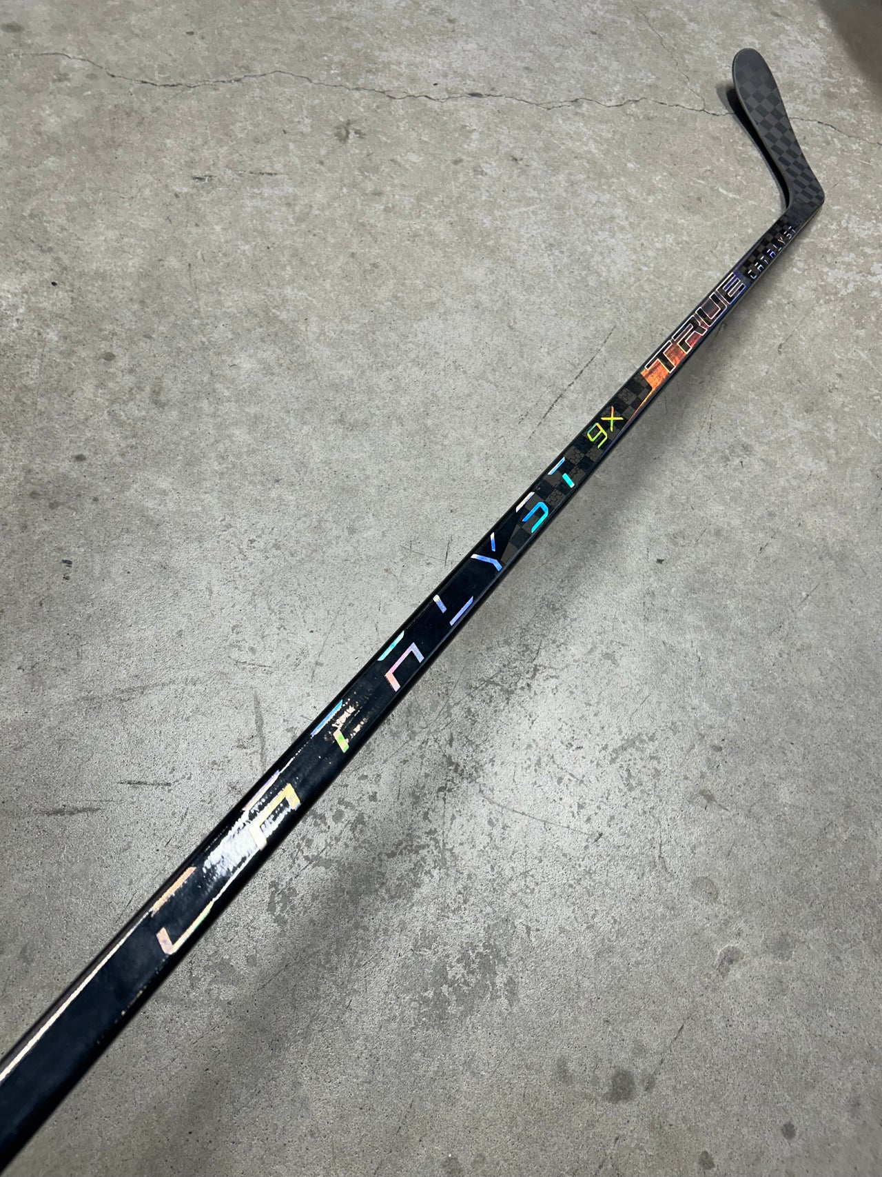 Left Hand 85 Flex P28 TRUE Catalyst 9x NHL Pro Stock