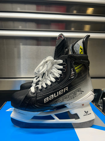 Bauer Hyperlite 2 Skate Size 4 Fit 3 NCAA Pro Stock (New)