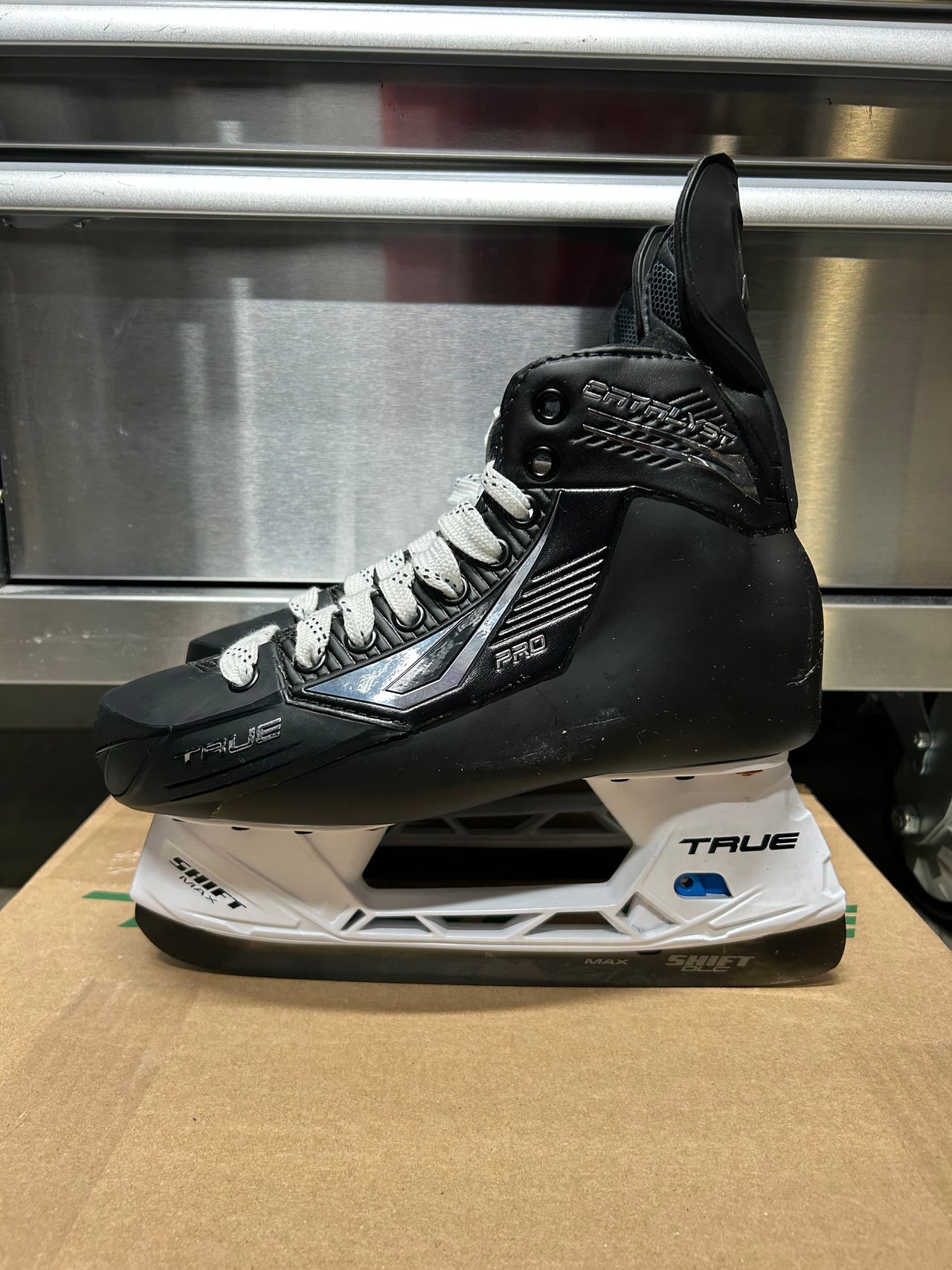 True Catalyst Pro Skate Size 6 NHL Pro Stock (New)